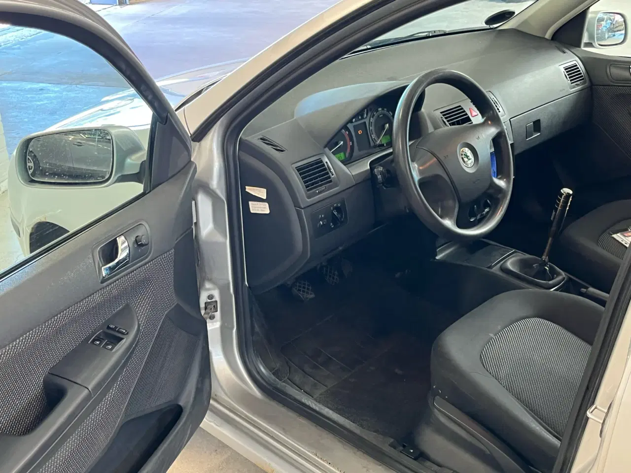 Billede 4 - Skoda Fabia 1,4 16V Ambiente 75HK 5d