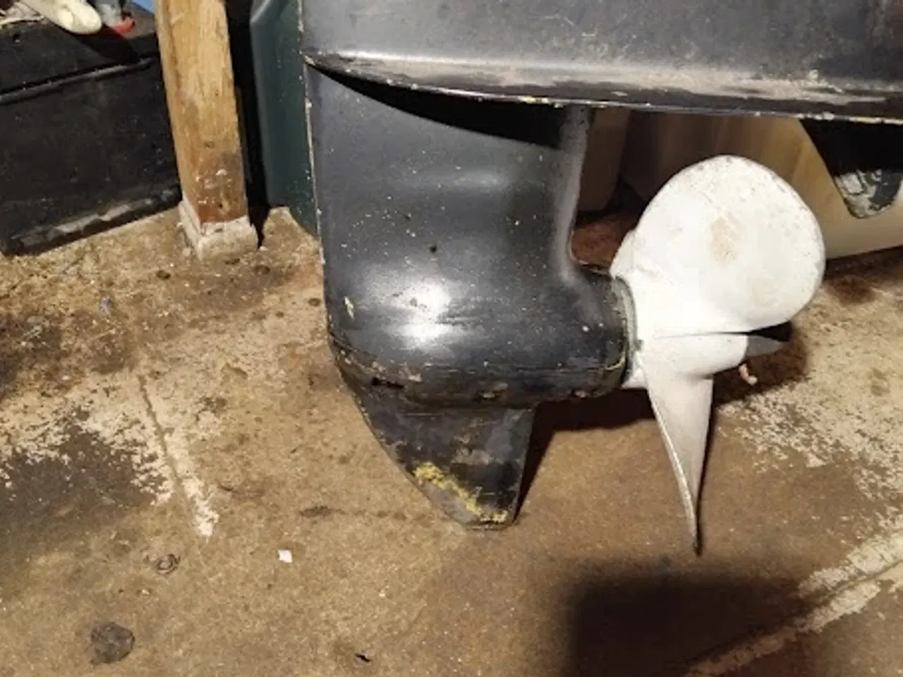 Billede 2 - Ben med gearkasse tilMariner 20 hk