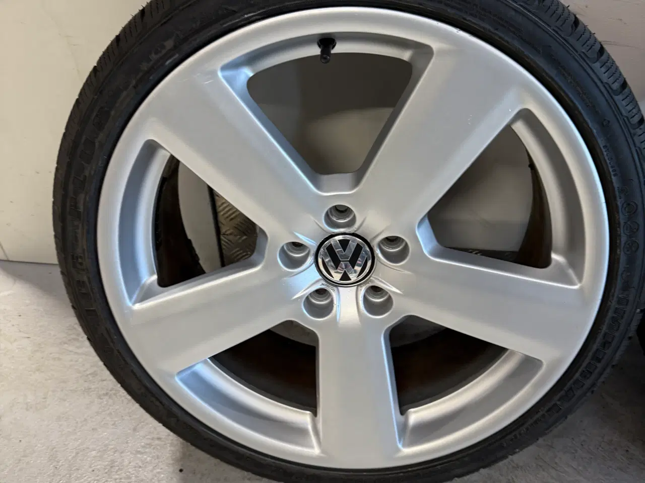 Billede 2 - 19”alufælge til Vw/skoda/seat/audi med nye dæk