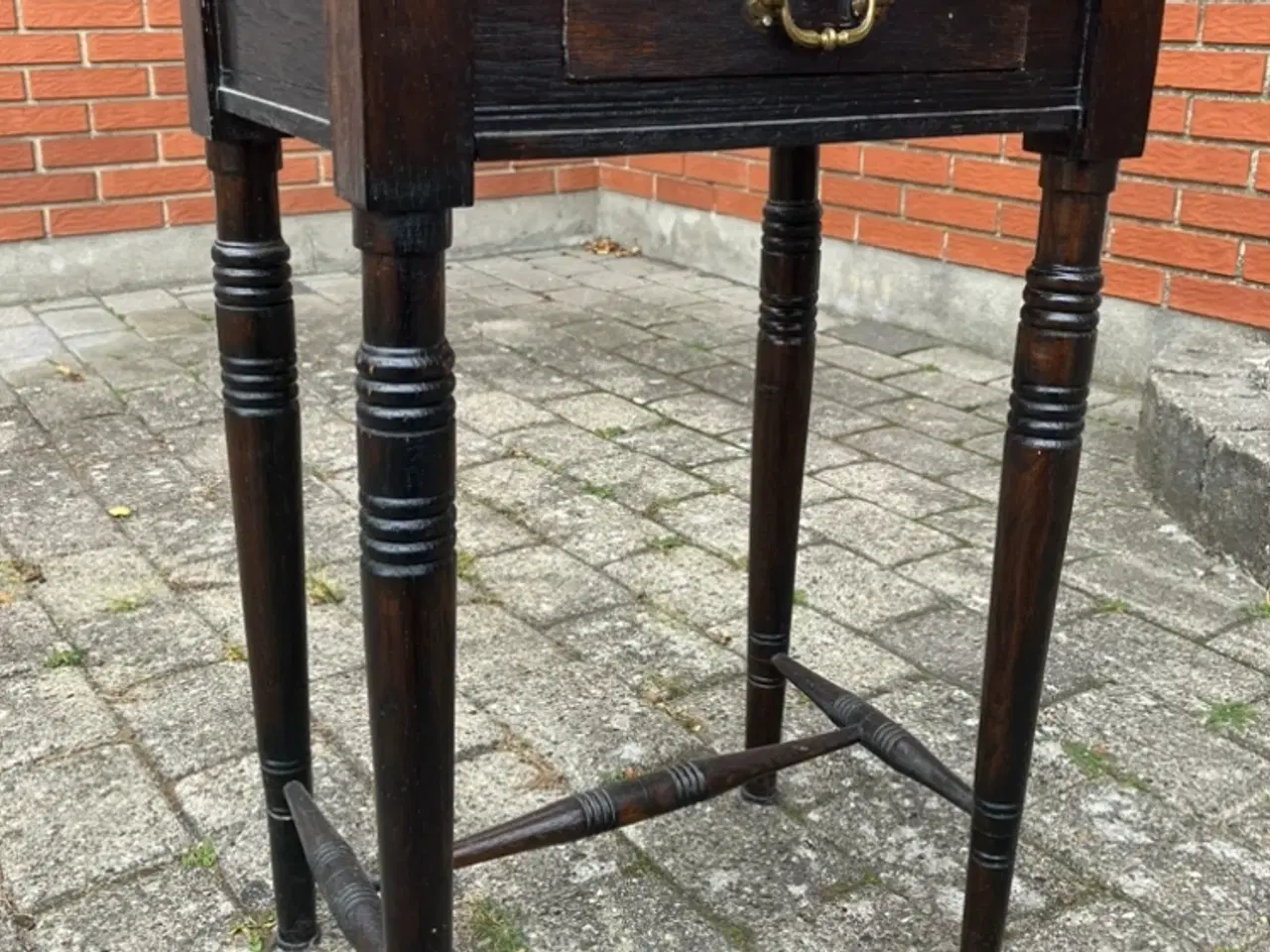 Billede 2 - Tobaksbord / entremøbel