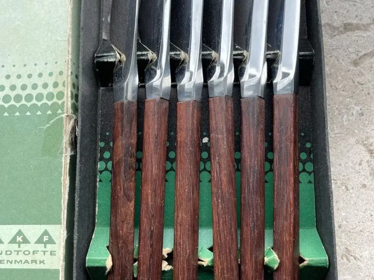 Billede 2 - 6 stk. flotte vintage palisanderknive i æske.
