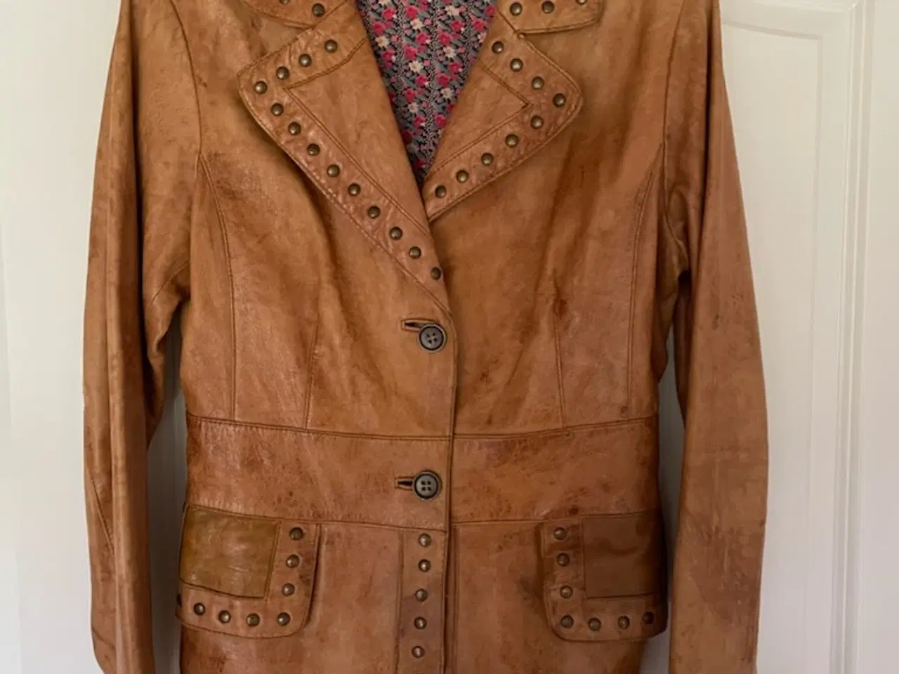 Billede 1 - Lækker skind jakke