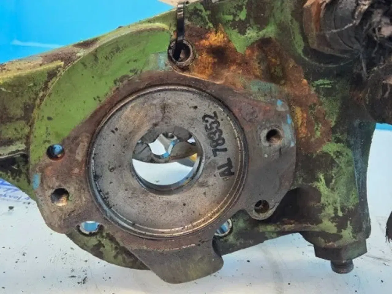 Billede 14 - John Deere 6300 Oliepumpe AL154091