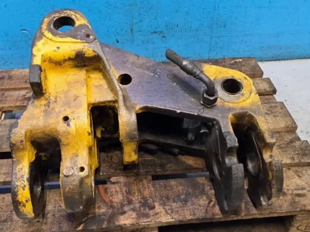 Billede 14 - New Holland LB110 Beslag 85803623