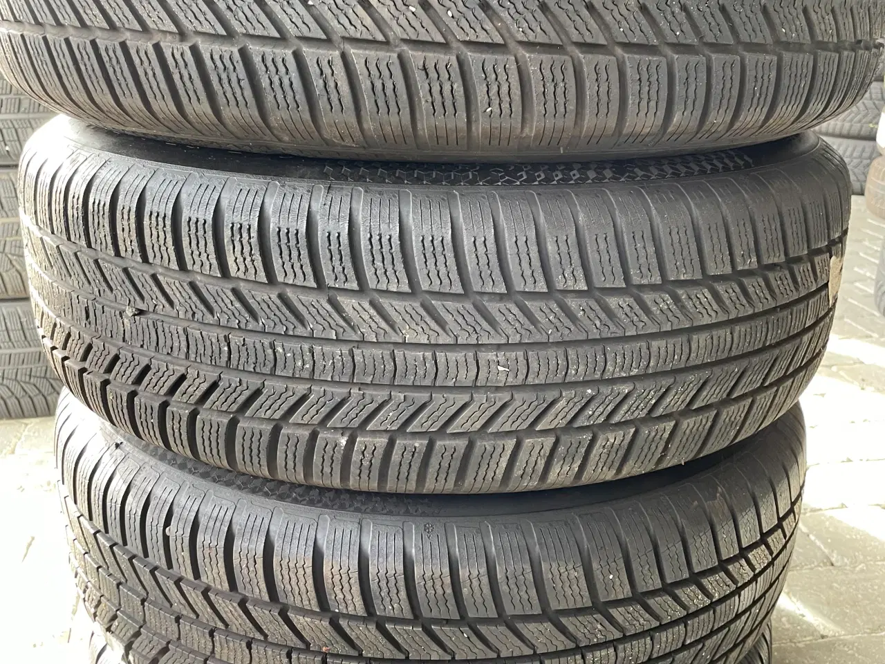 Billede 3 - 17 VW Tiguan 215/65r17 Ref.760 vinter