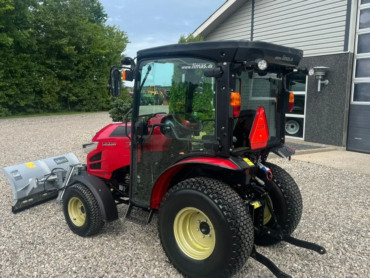 Billede 3 - Yanmar YT 235H 4WD Snow Edition med sneplov og spreder