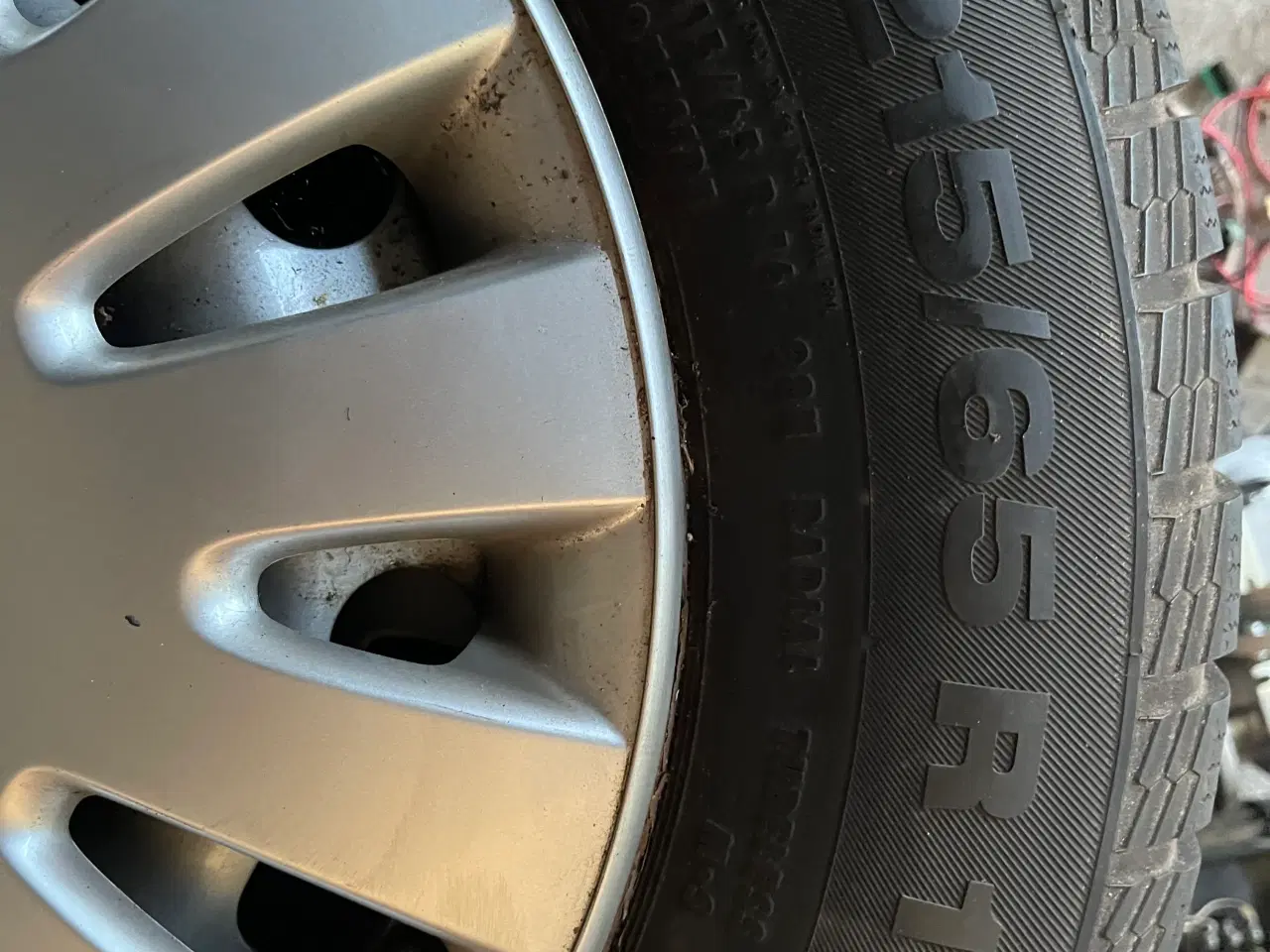 Billede 2 - 215/65R16 vinterhjul 5x112 til VW. Continental 