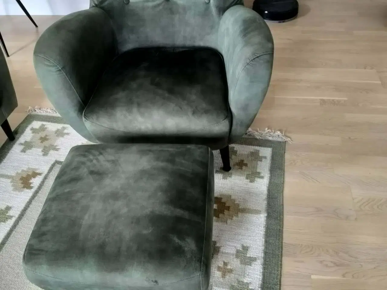 Billede 6 - Sofa m/chaiselong samt Øreklapstol m/skammel