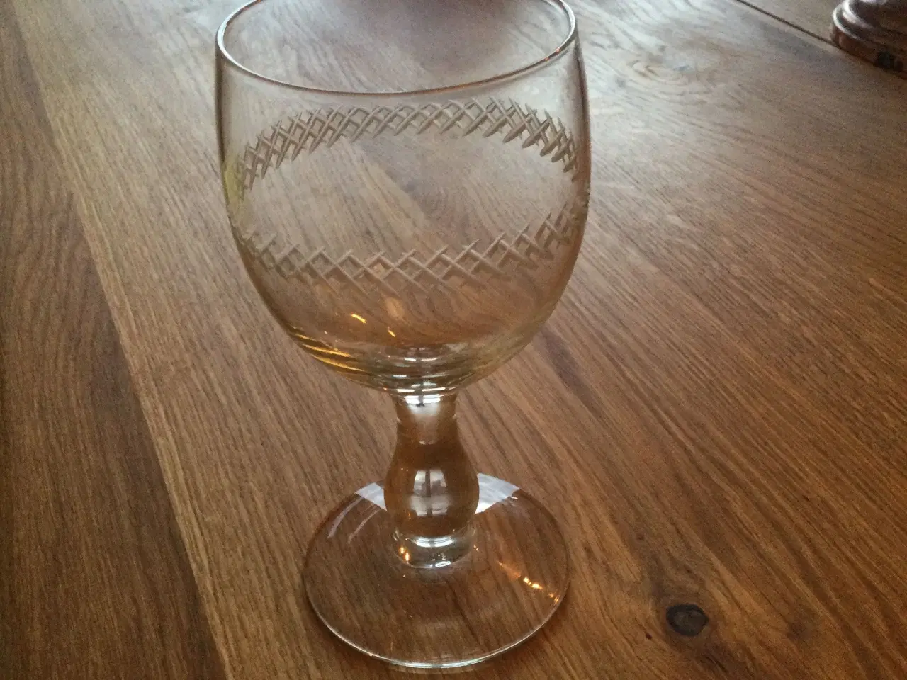 Billede 1 - Antikke vinglas 5 stk. :   Ny pris