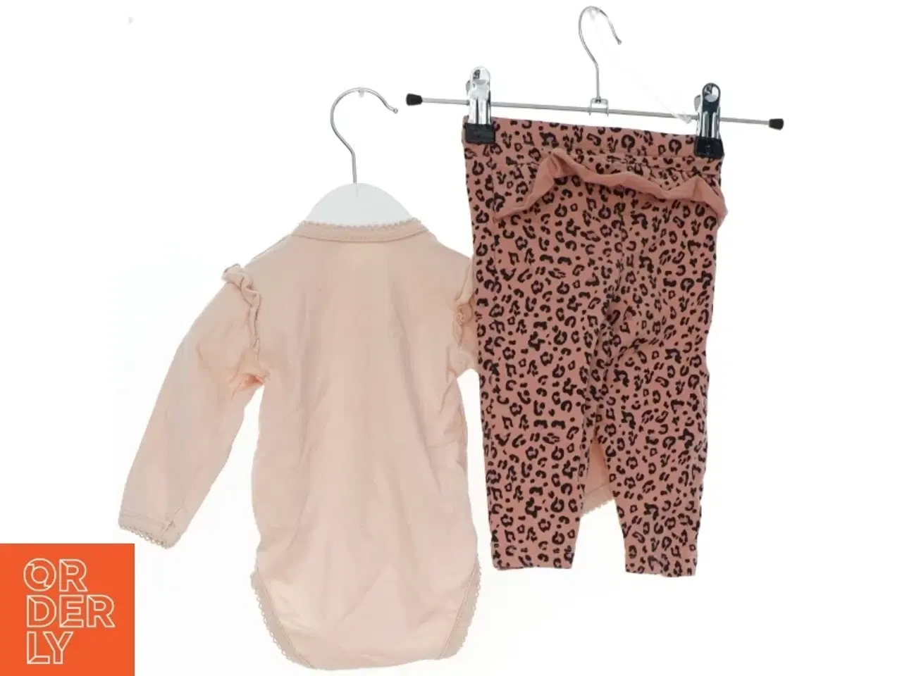 Billede 2 - Baby bodystocking og leggings sæt fra Petit (str. 62)