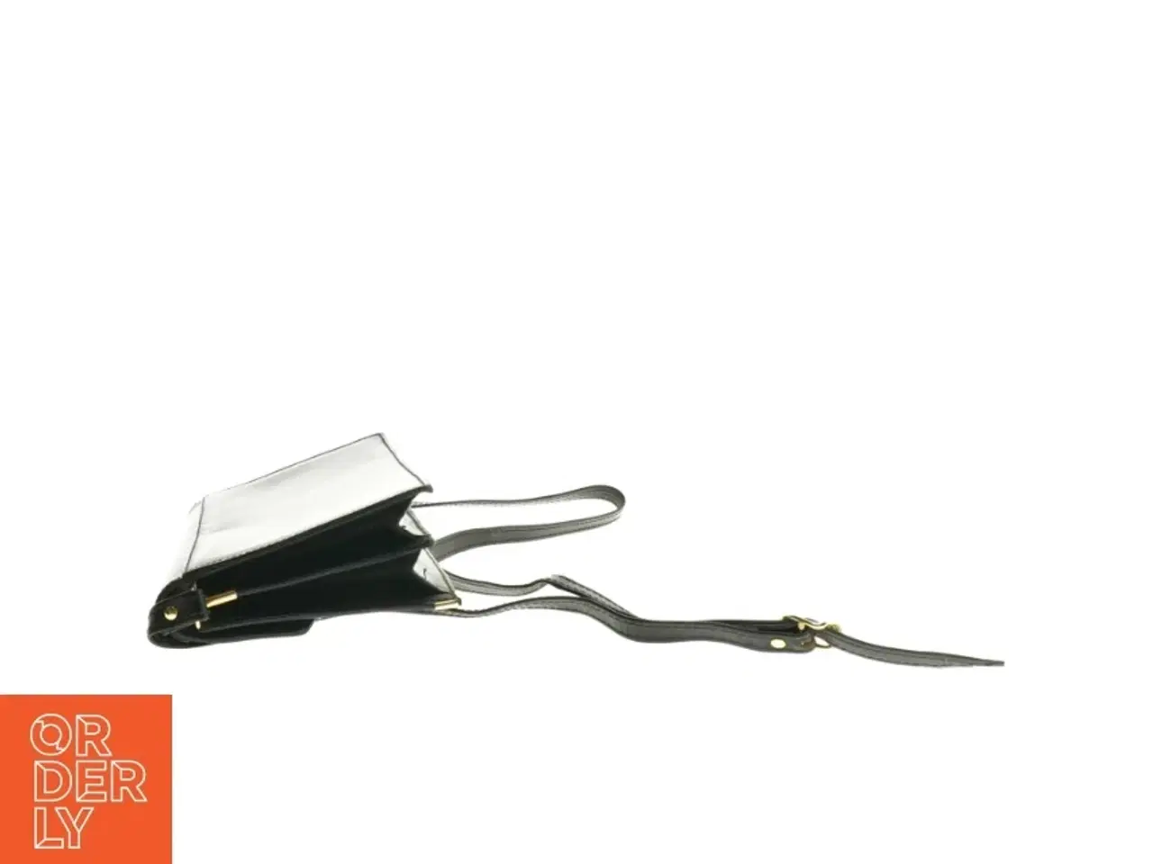 Billede 2 - Sort skuldertaske (str. 25 x 16 cm)