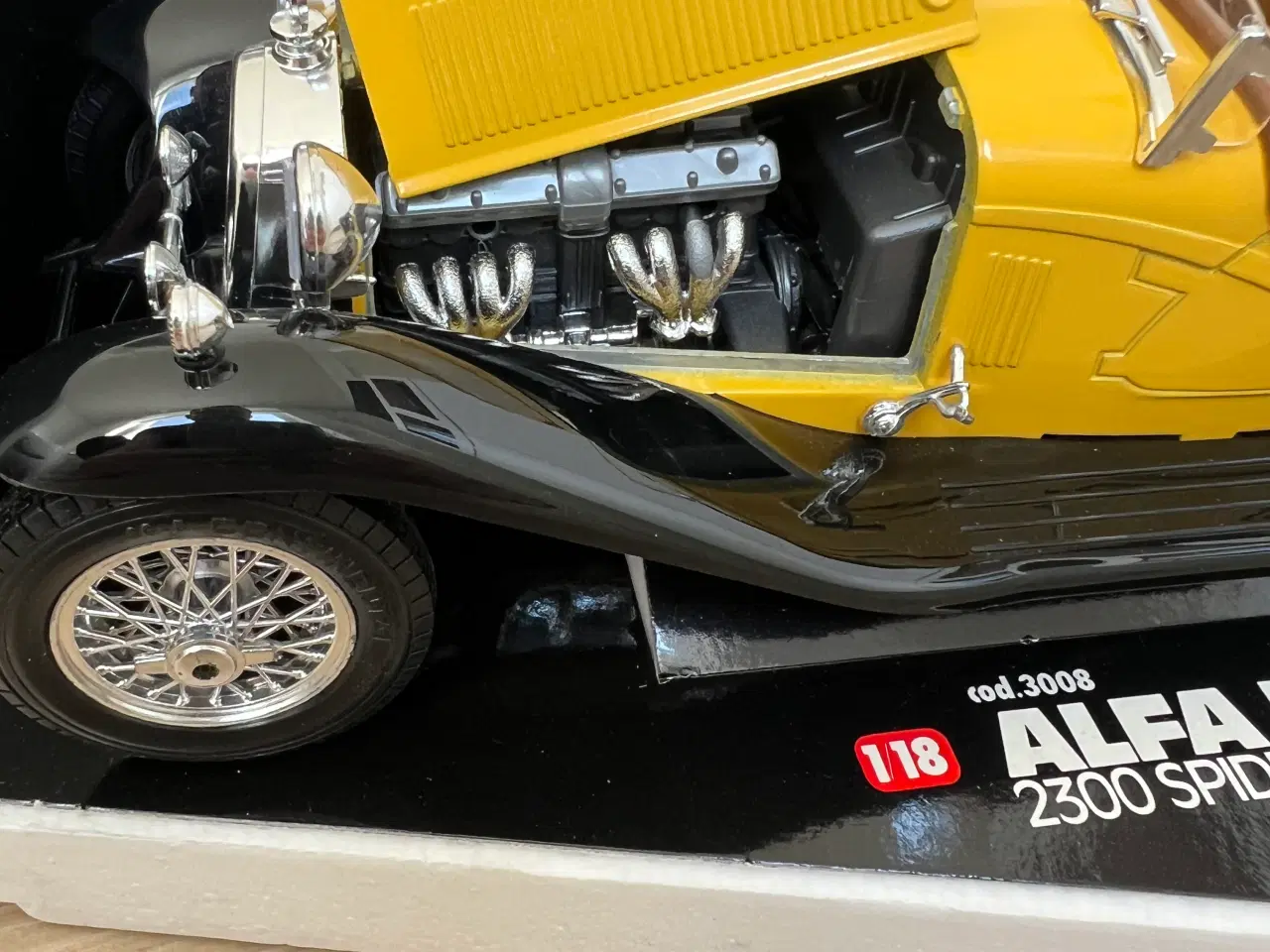 Billede 5 - Bburago Alfa Romeo 2300 Spider 1932
