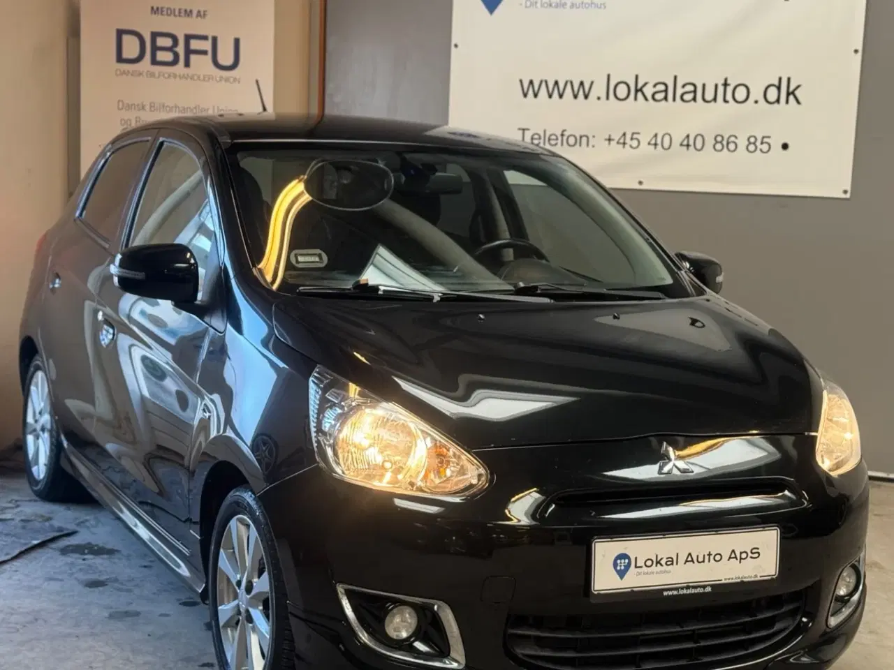 Billede 1 - Mitsubishi Space Star 1,2 Black & White