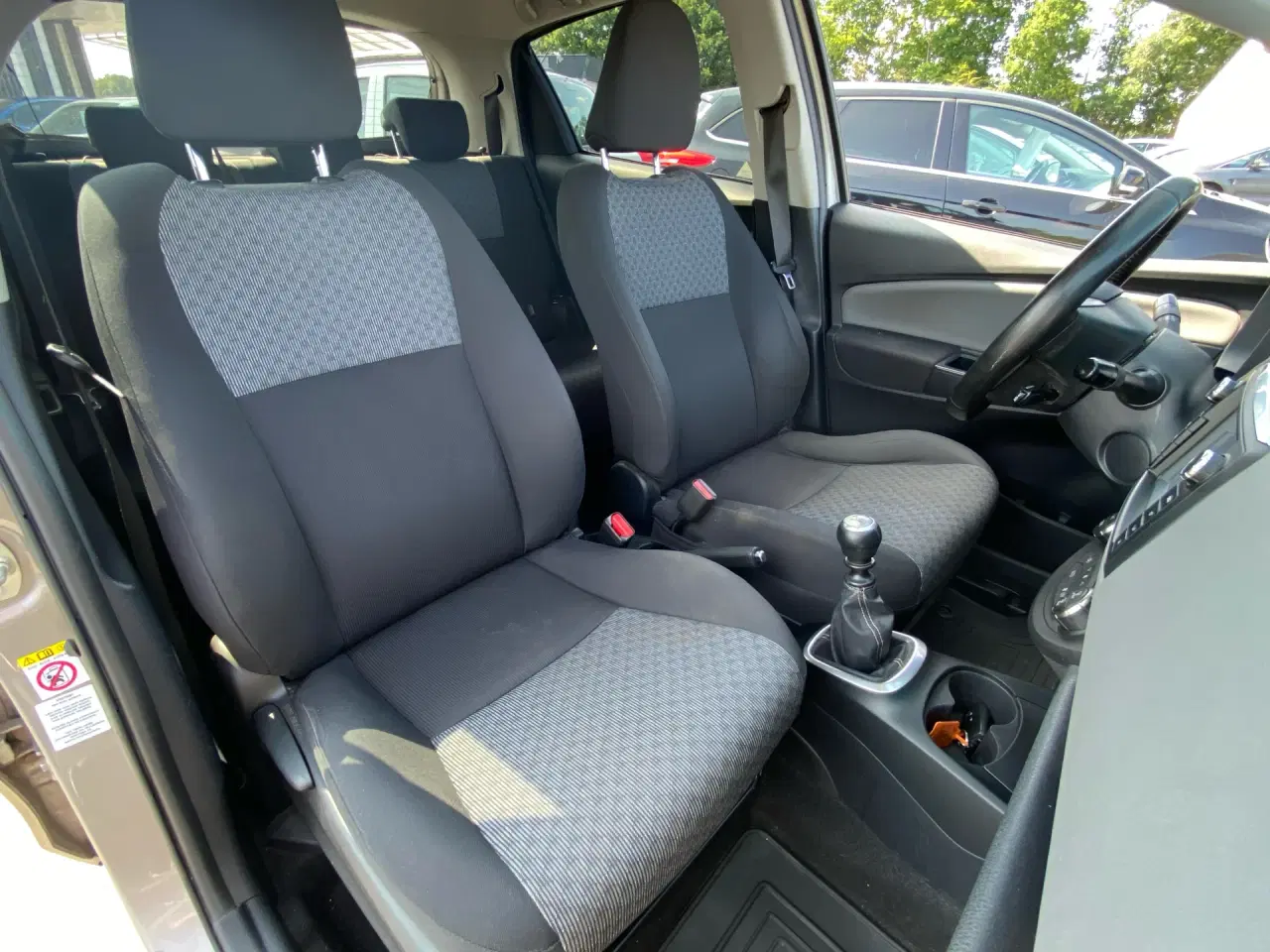 Billede 7 - Toyota Yaris 1,3 VVT-I T2 Komfortpakke Sportspakke 100HK 5d 6g