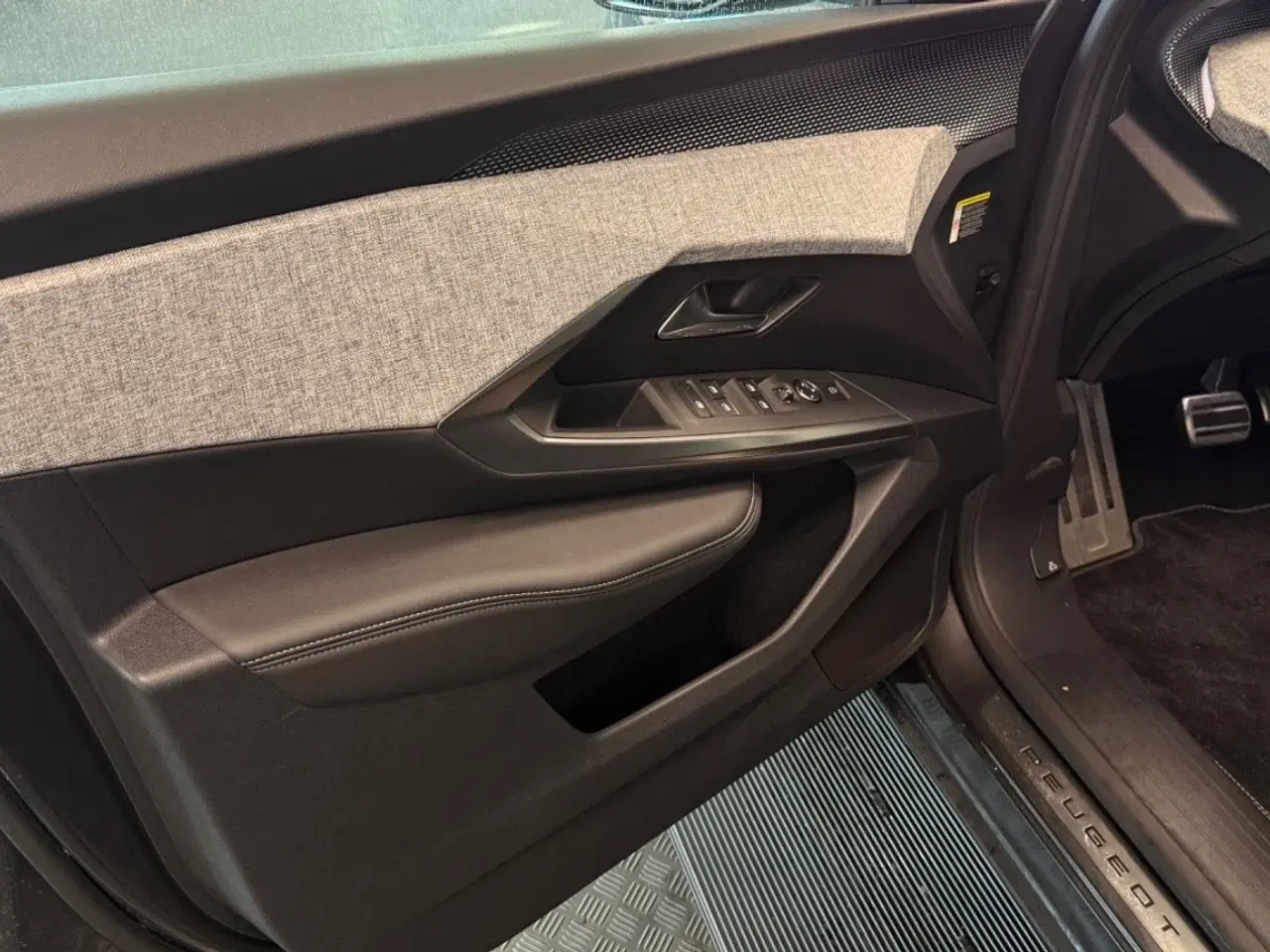 Billede 9 - Peugeot e-3008 77 GT Pack