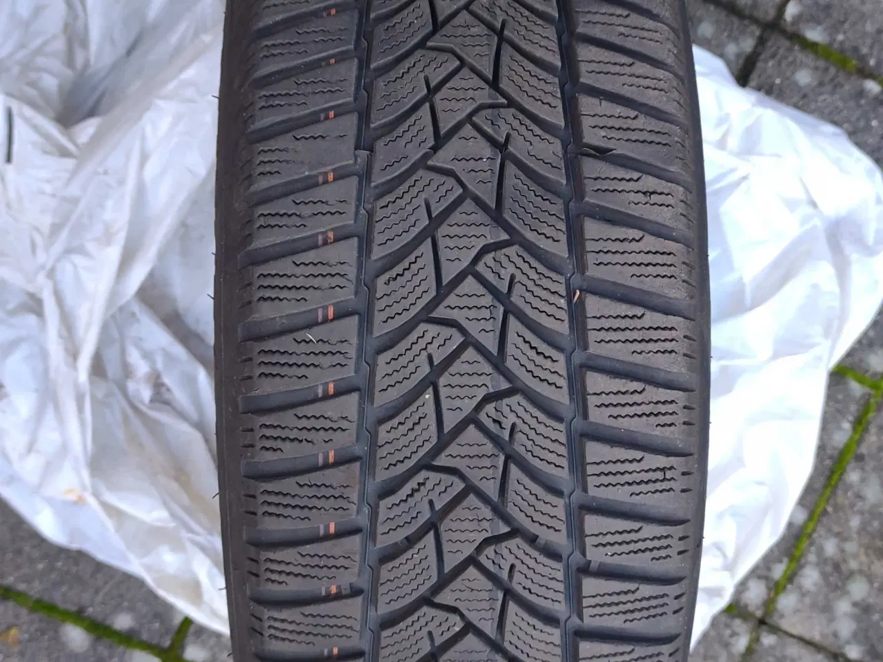 Billede 2 - Vinterhjul 205/60R16 Dunlop winter sport 5