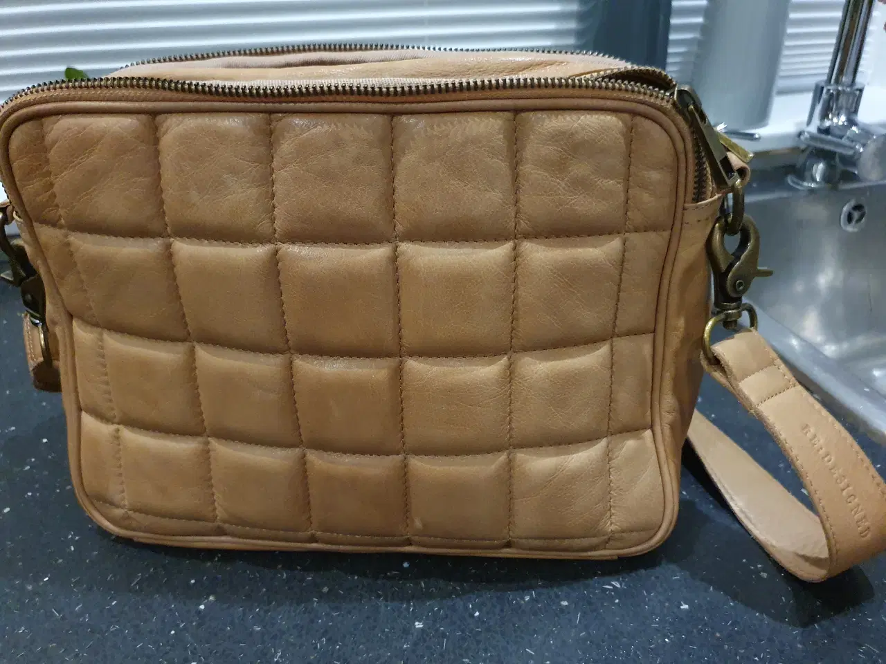 Billede 1 - Super flot skuldertaske