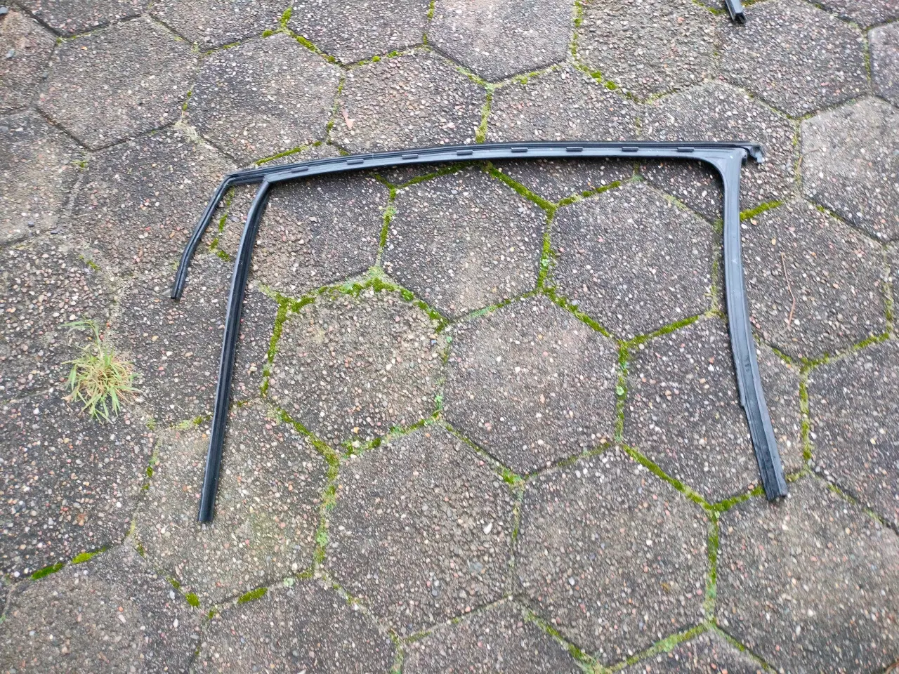 Billede 1 - Pakning siderude højre VW Touran 1T/1T2