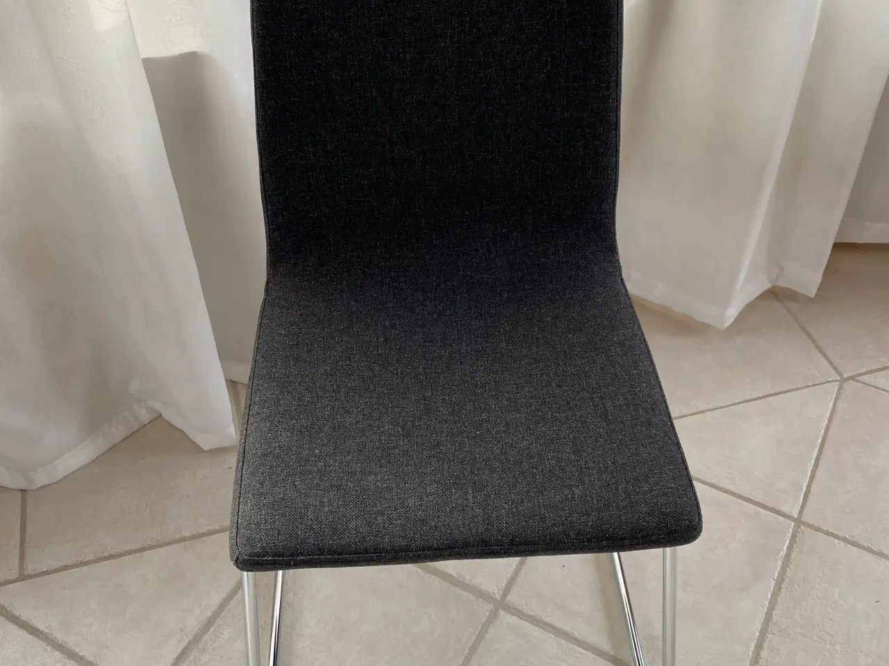 Billede 4 - Spisebordstole grå fra Ikea