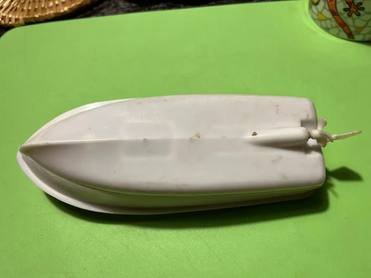 Billede 3 - Gl. plastik legetøjsbåd. Giv bud.