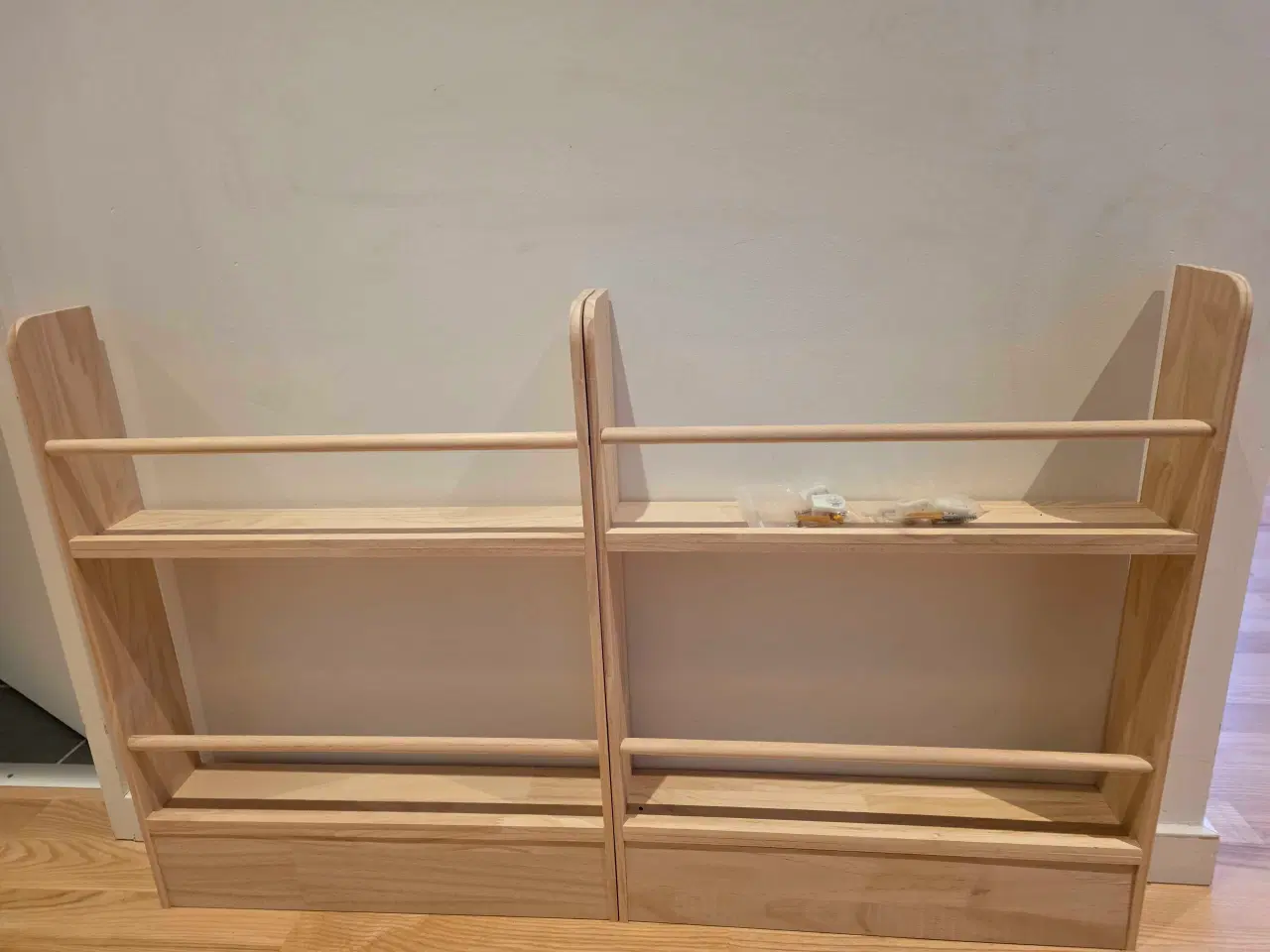 Billede 1 - Bog reol til børneværelset 