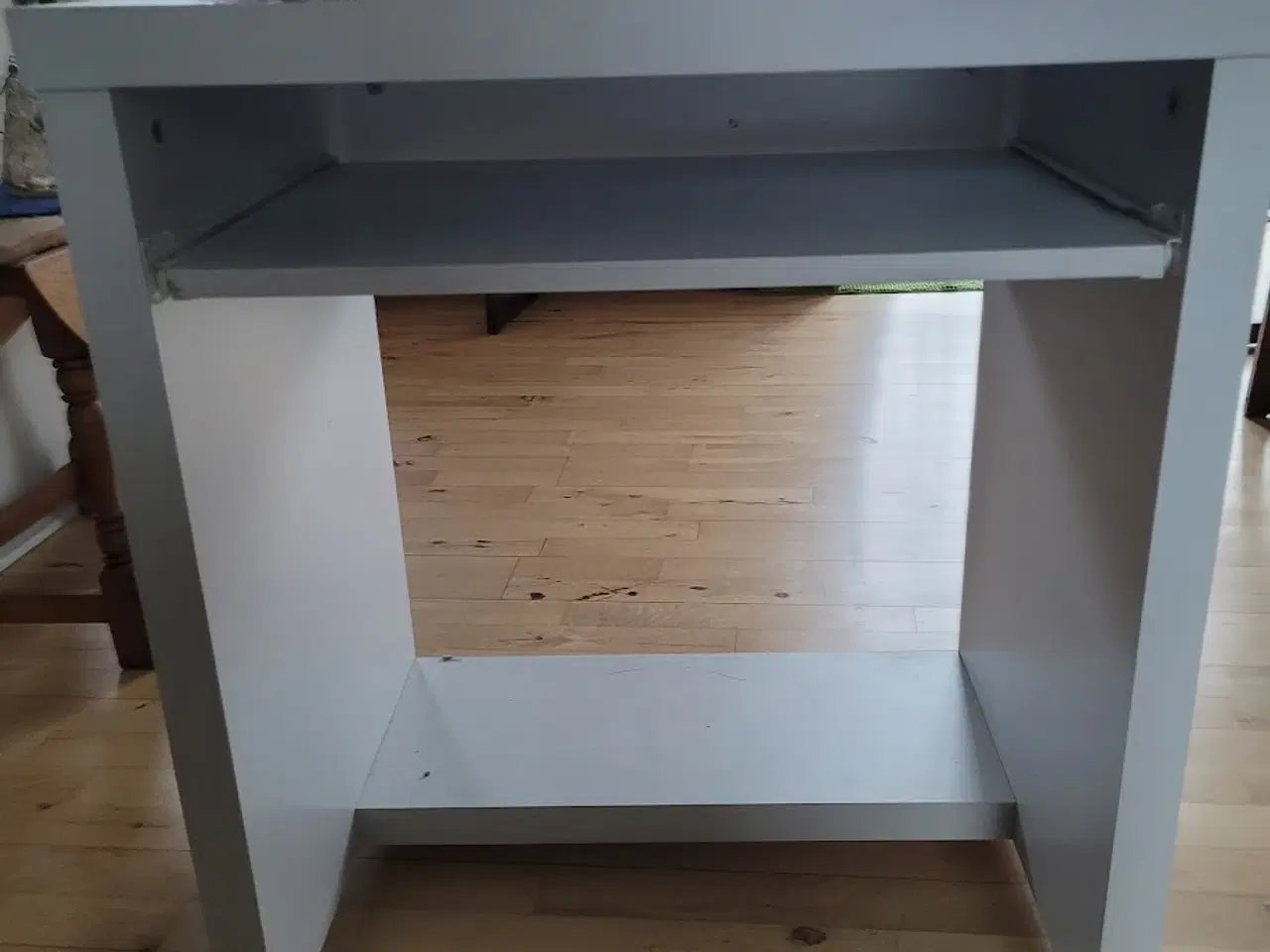 Billede 1 - Computer bord på hjul