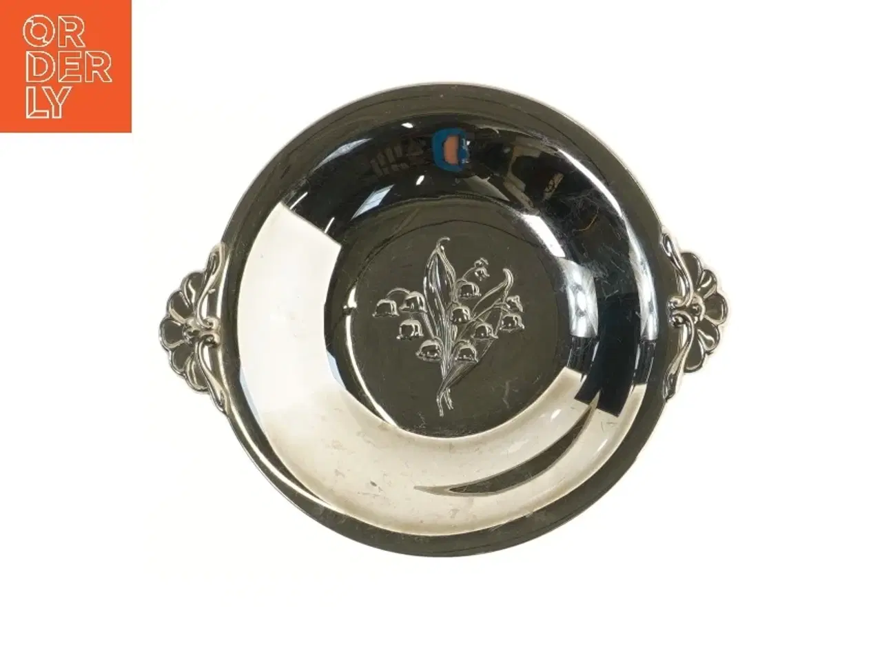 Billede 2 - Sølvfarvet dekorationsfad med indgraveret blomsterdesign (str. Ø 20 cm)