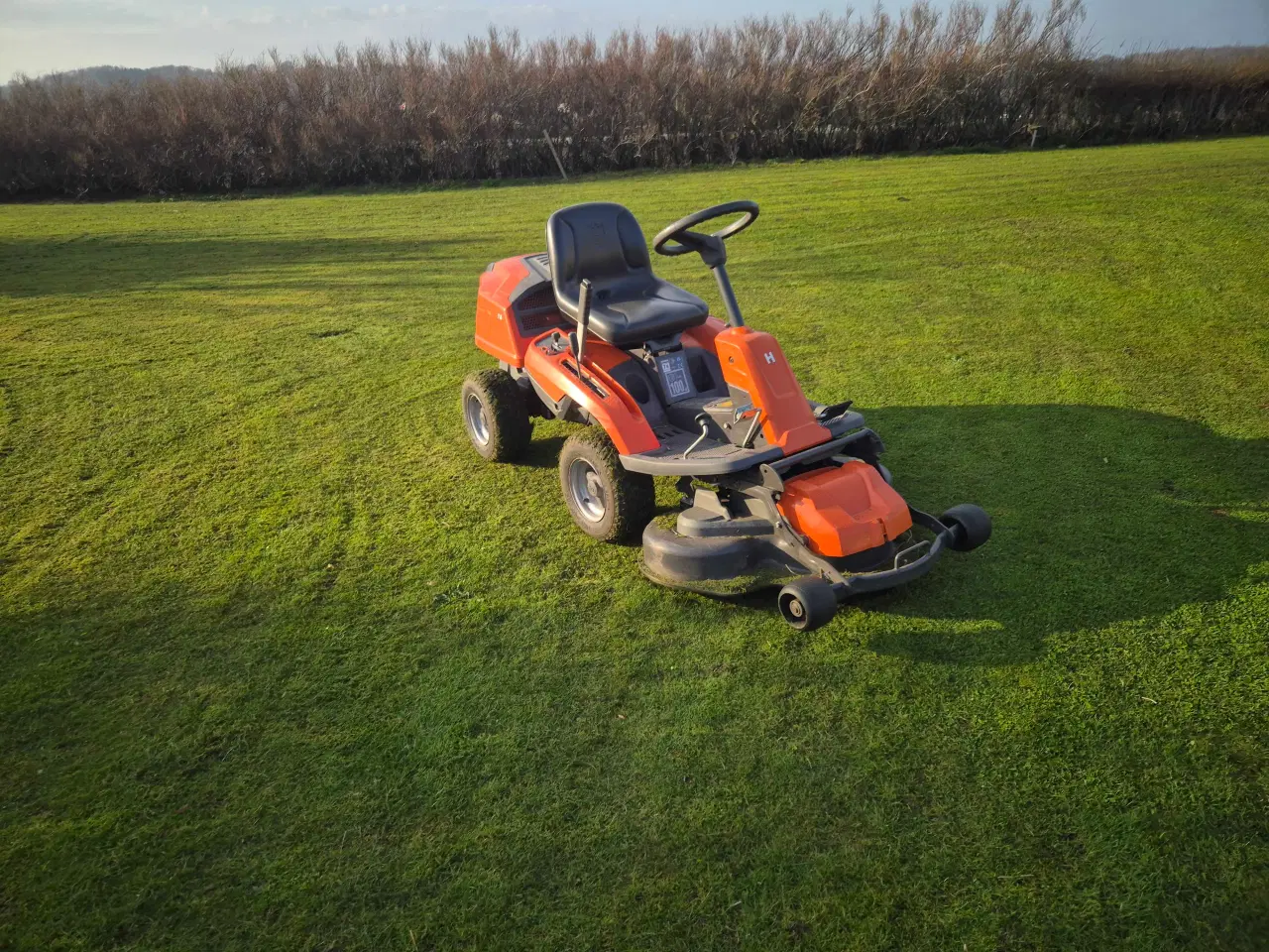 Billede 2 - Husqvarna 213c frontklipper