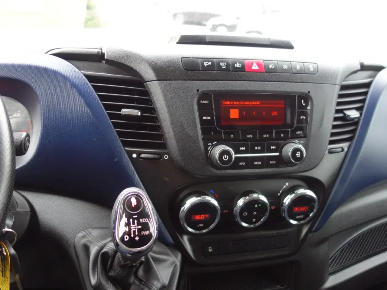 Billede 11 - Iveco Daily 2,3 35S16 Alukasse m/lift AG8