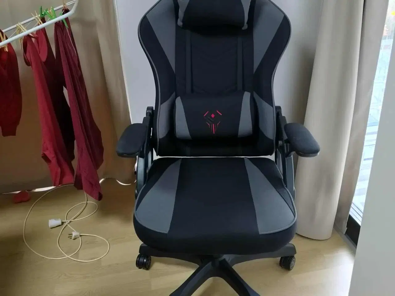 Billede 1 - Gamerstol i god stand