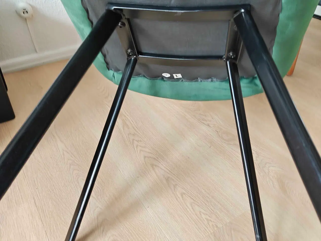 Billede 4 - 6 stk. stole i grøn velour, flot stand 