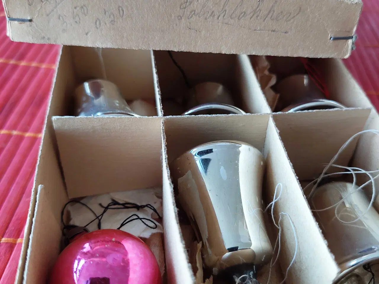 Billede 3 - Julepynt , glasklokker