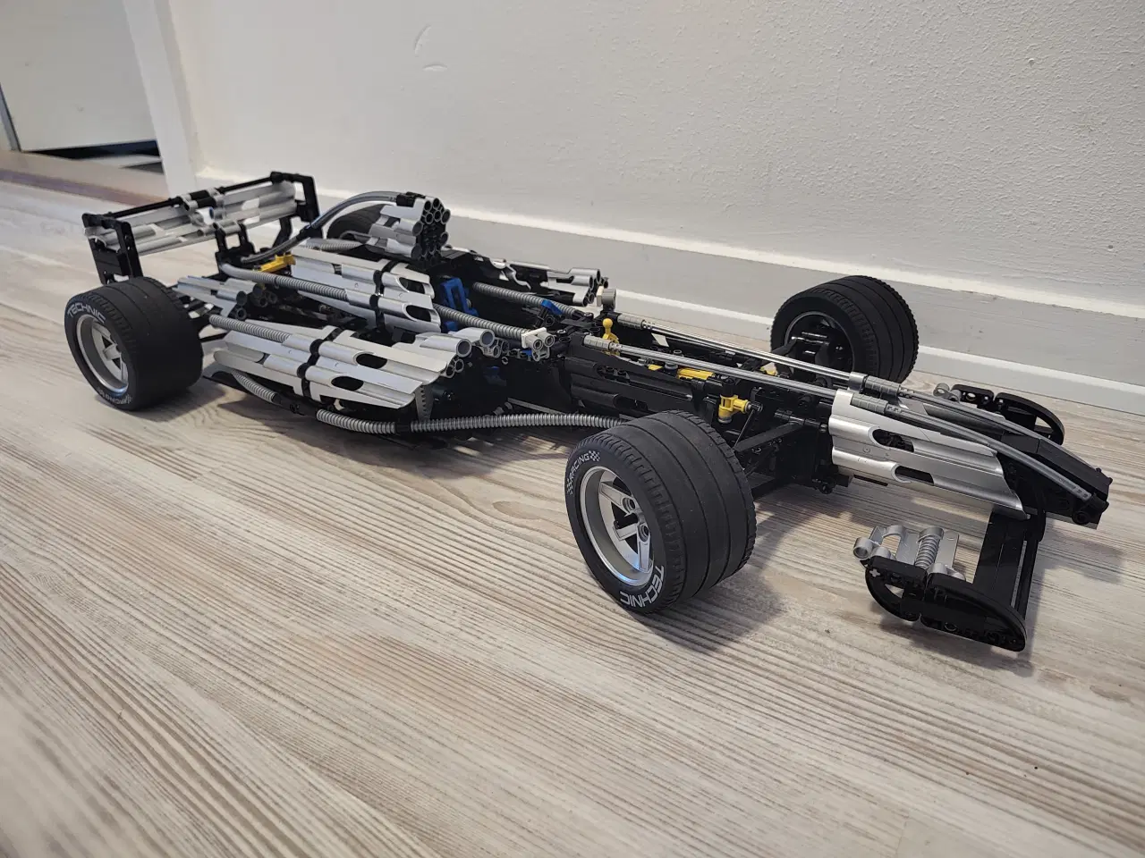 Billede 3 - Lego Technic Silver Champion 8458