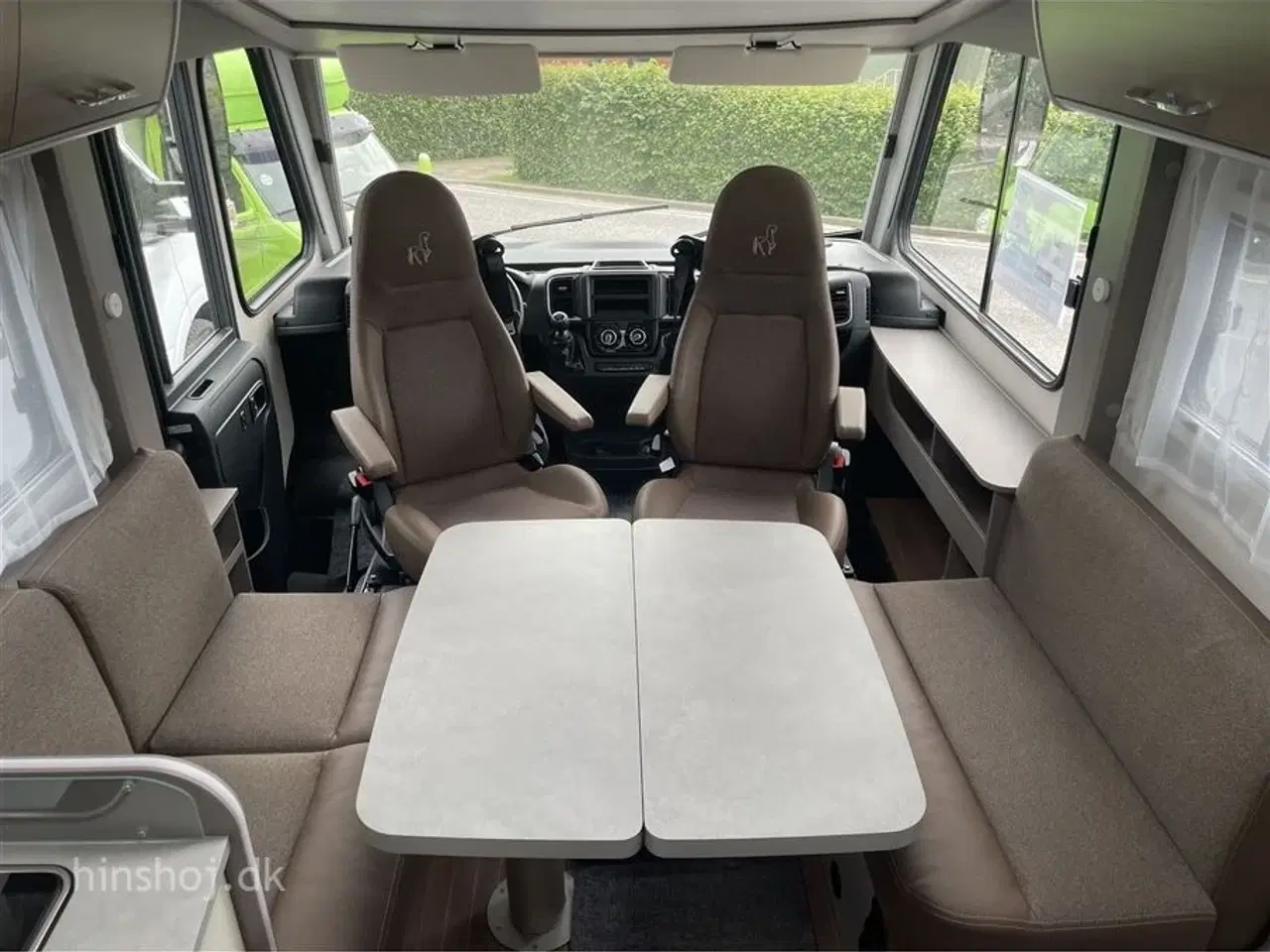 Billede 18 - 2023 - Hymer Etrusco I 7400 SBC   Etrusco Fuldintegreret Autocamper by Hymer – Komfort og Elegance fra Italien