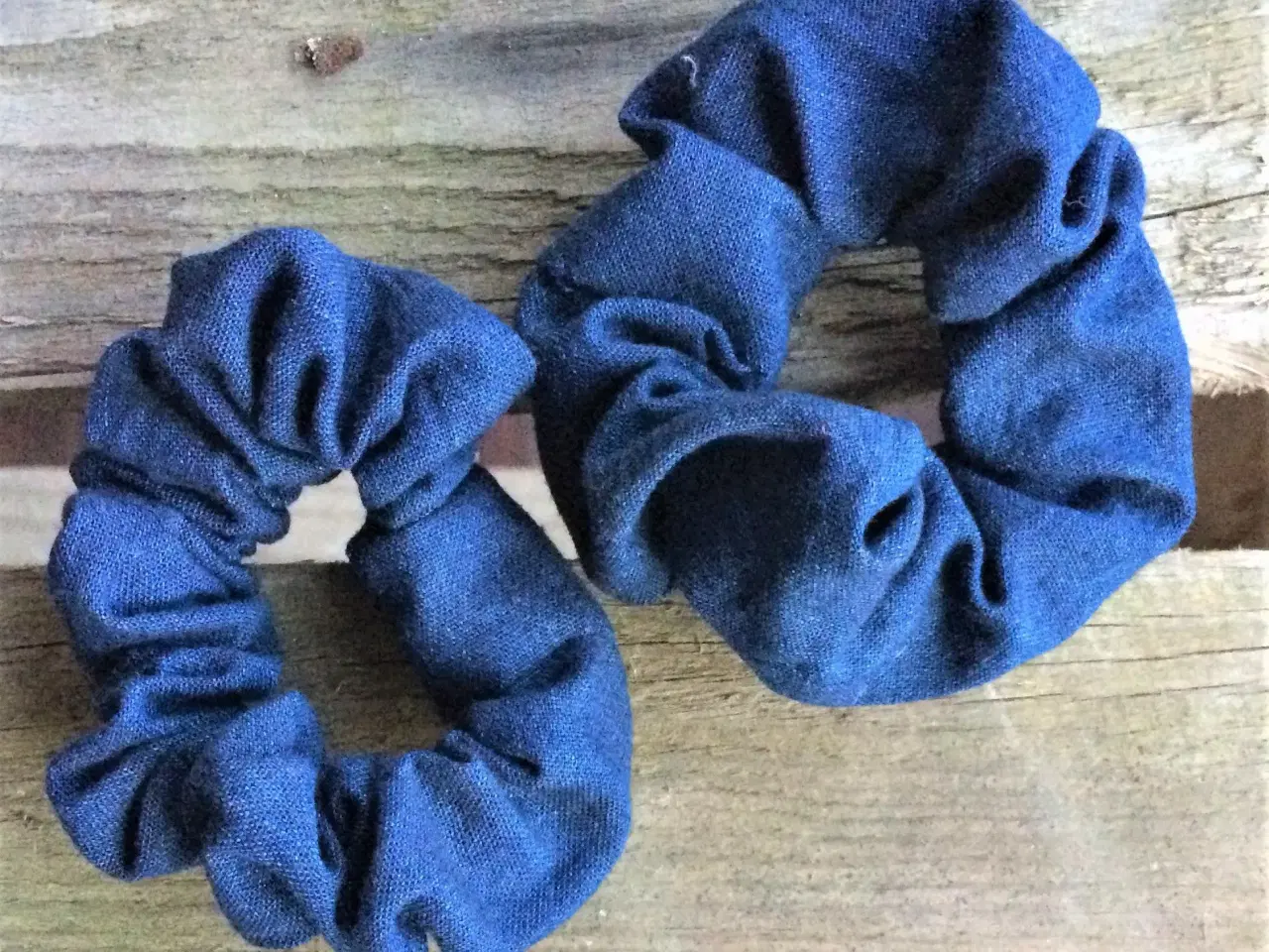 Billede 1 - HÅRELASTIKKER - SCRUNCHIES - hårpynt - d