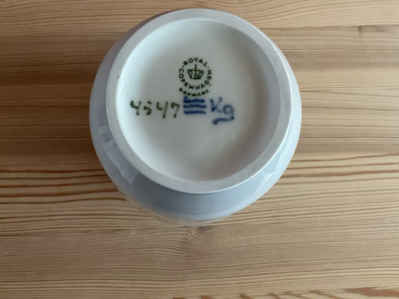 Billede 3 - Royal Copenhagen vase med Fanøpiger