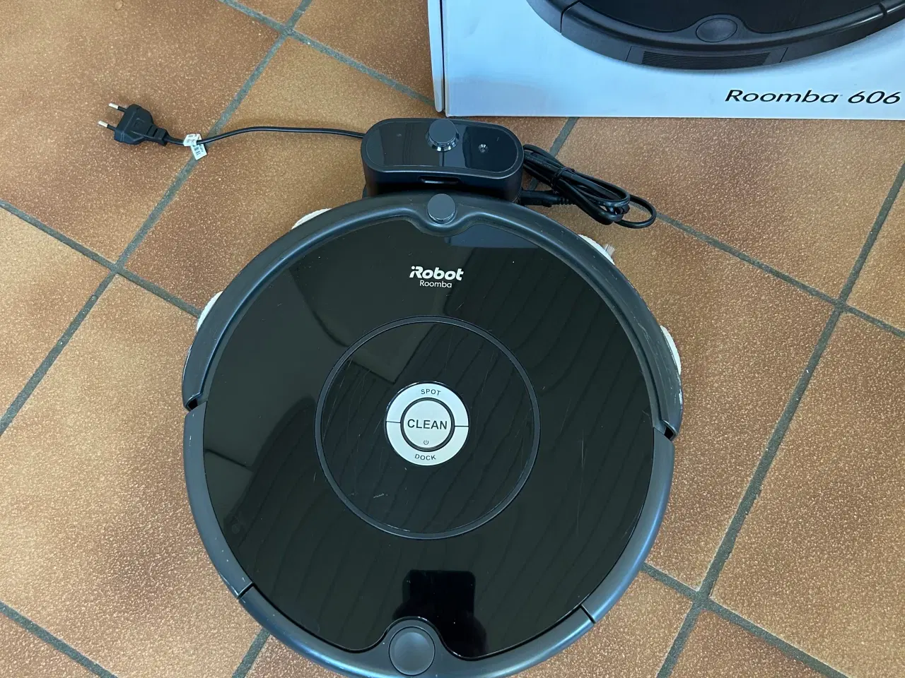 Billede 2 - Roomba 606 robotstøvsuger 