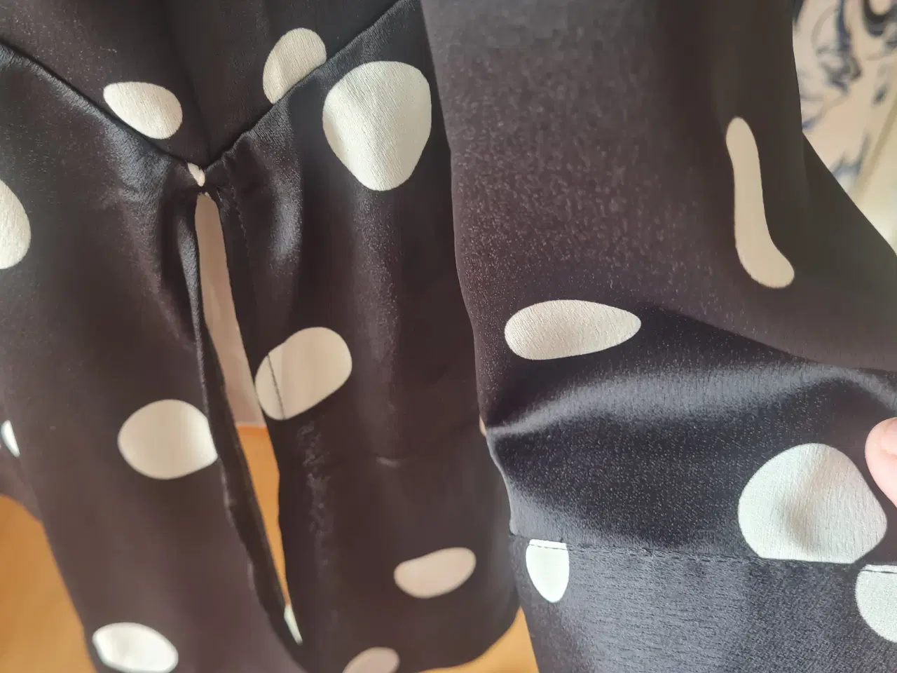 Billede 5 - Bluse lille str 46 H&M 