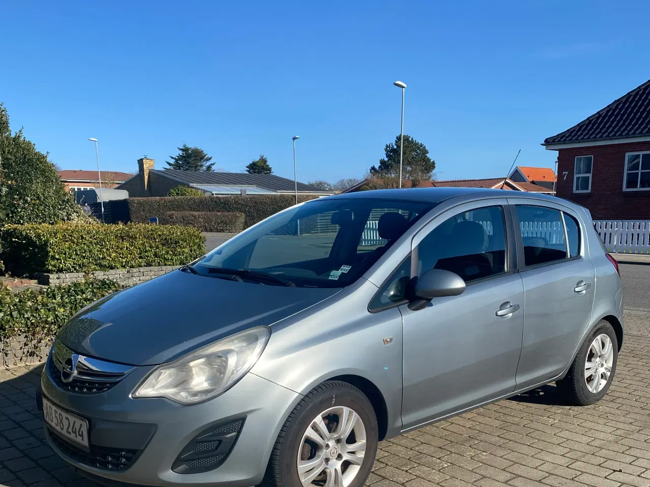 Billede 1 - Corsa enejers 135t km