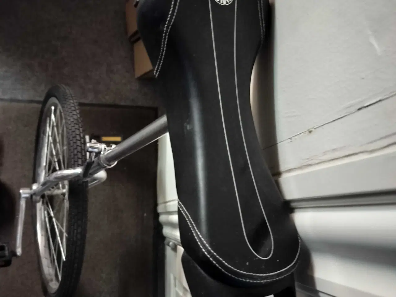 Billede 5 - Et hjulet cykel med lang sadel stang 