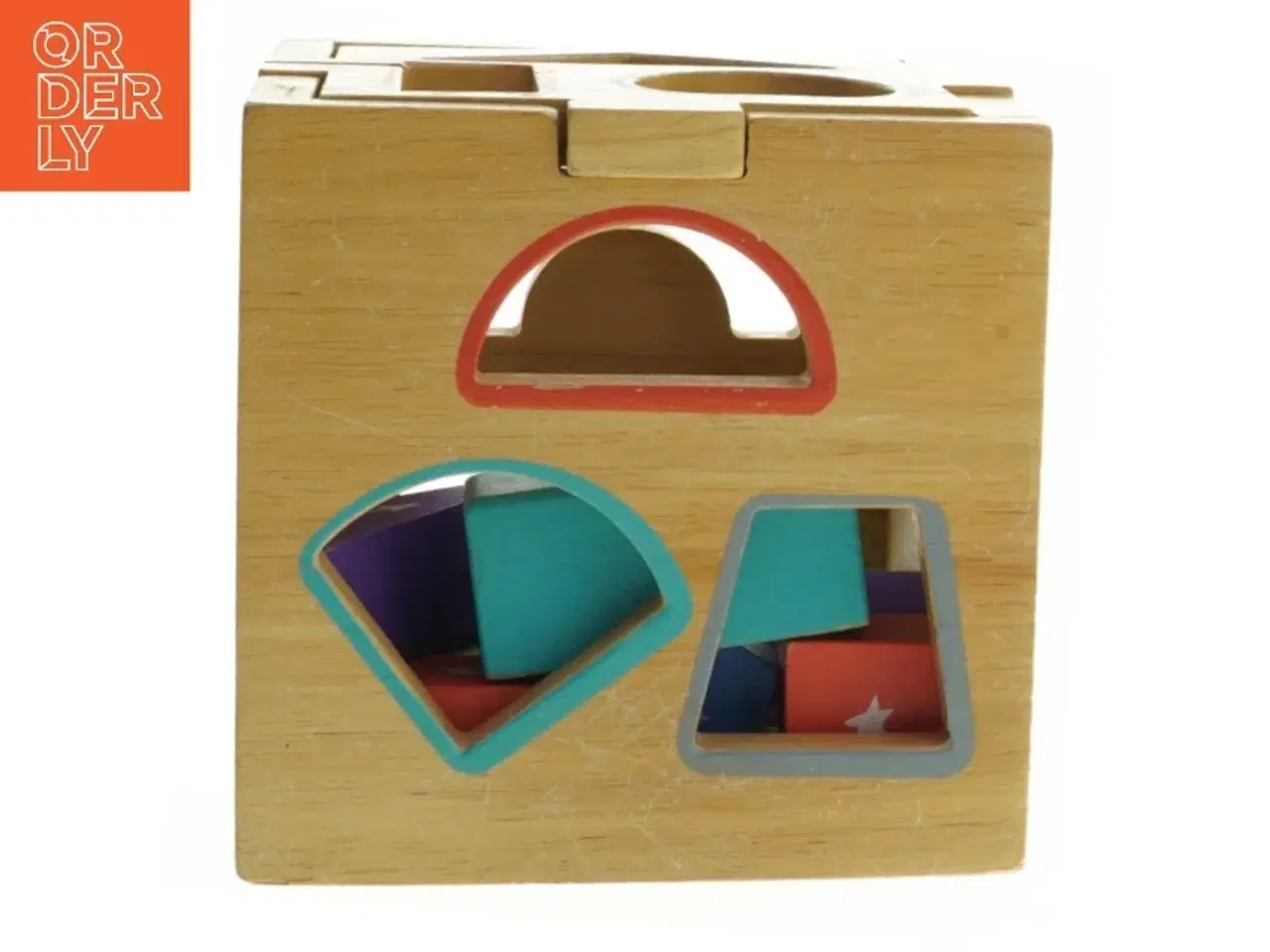 Billede 2 - Træform-sorteringslegetøj (str. 14x14x14 cm)