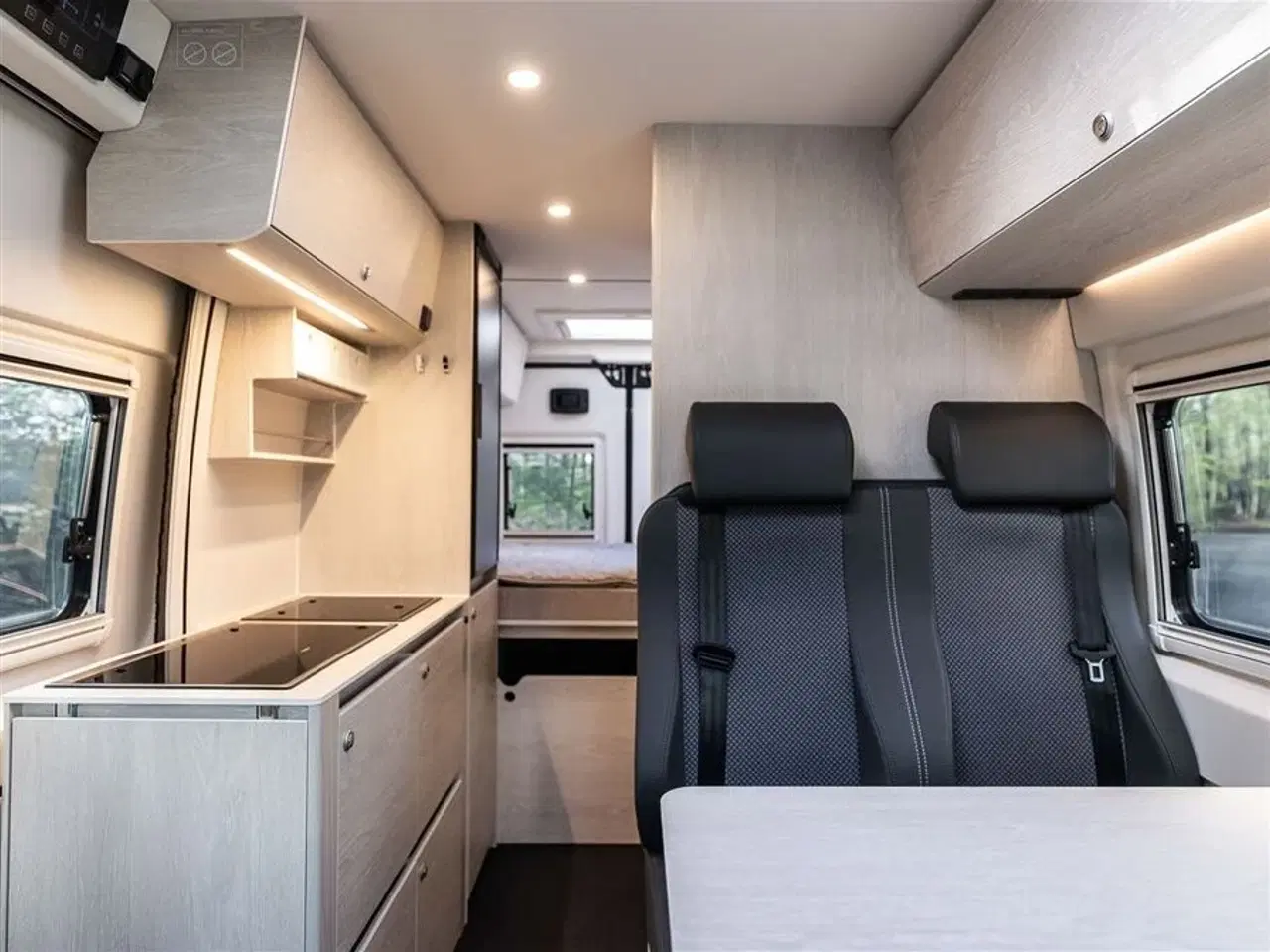 Billede 2 - 2026 - Tourne 6.0 Cruise Light Black   Tourne med essentielt udstyr