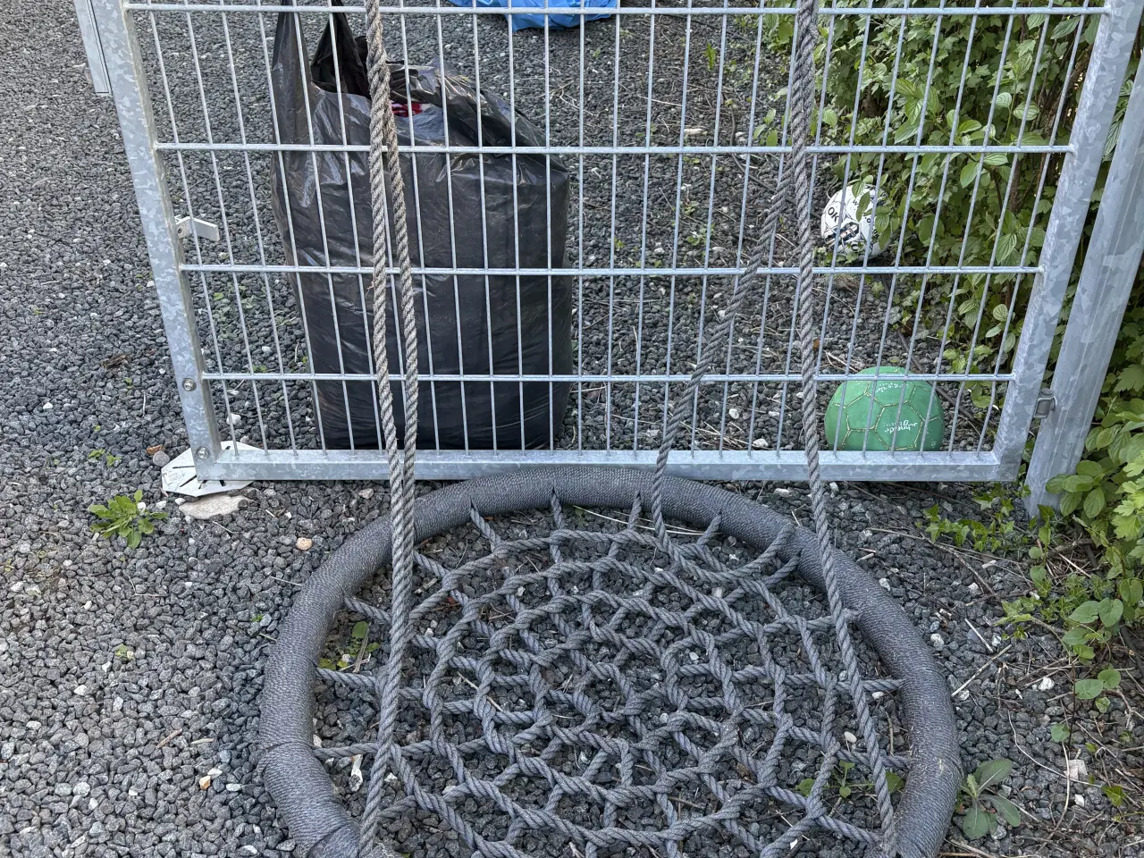 Billede 1 - Gynge til sjov i haven