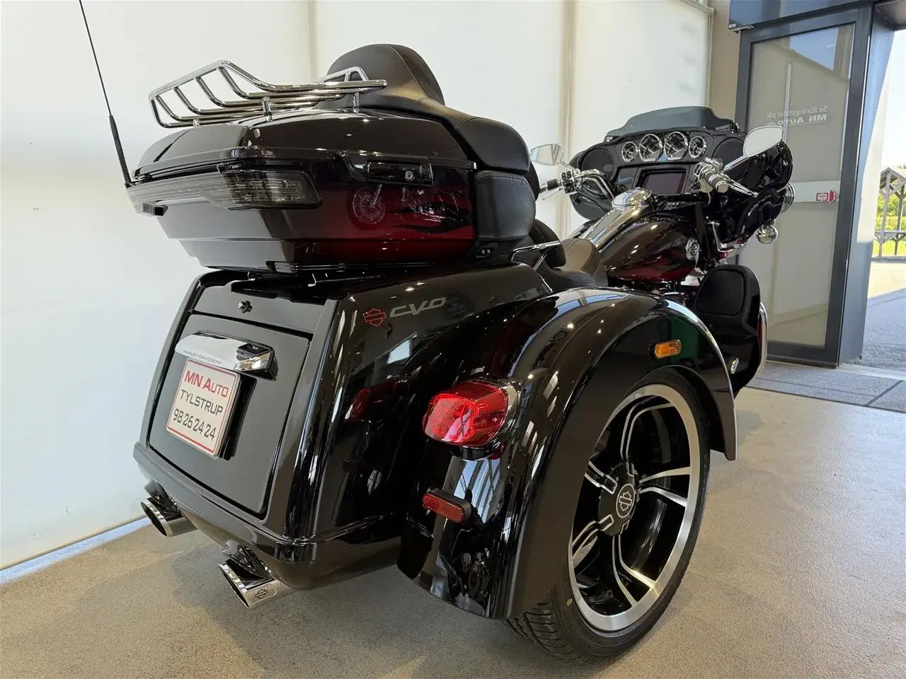 Billede 20 - Harley Davidson FLHTCUTGSE Tri Glide Ultra CVO 117" Trike
