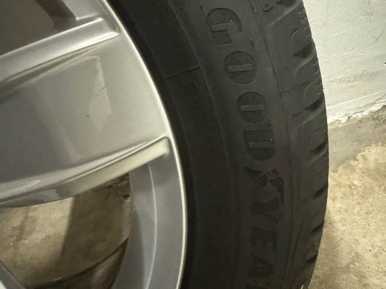 Billede 3 - Vinterhjul har siddet på Passat