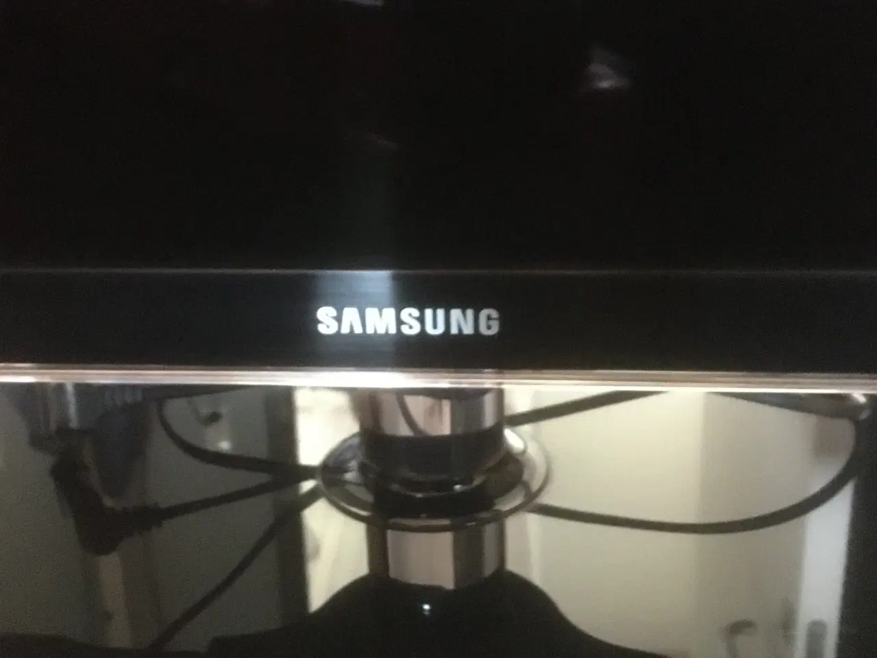 Billede 6 - Samsung TV incl. bord og DVD afspiller.