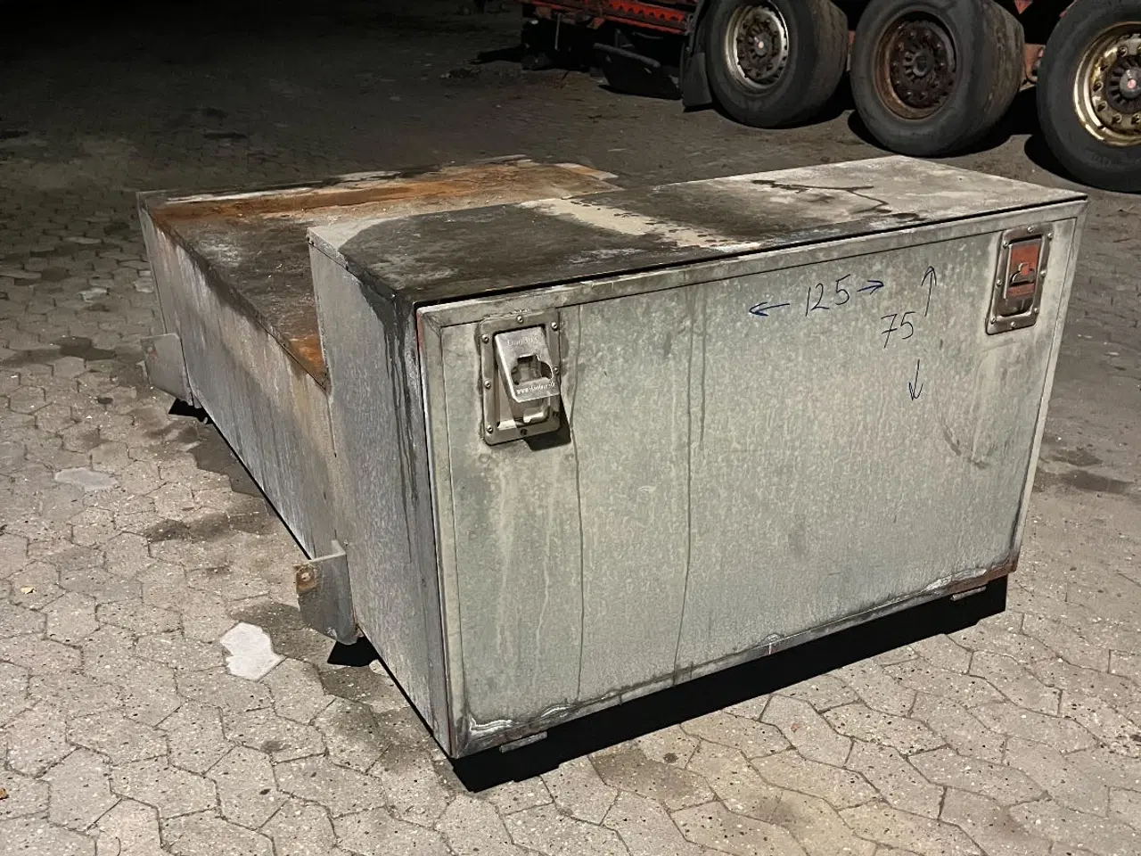 Billede 2 - Værktøjskasse til trailer