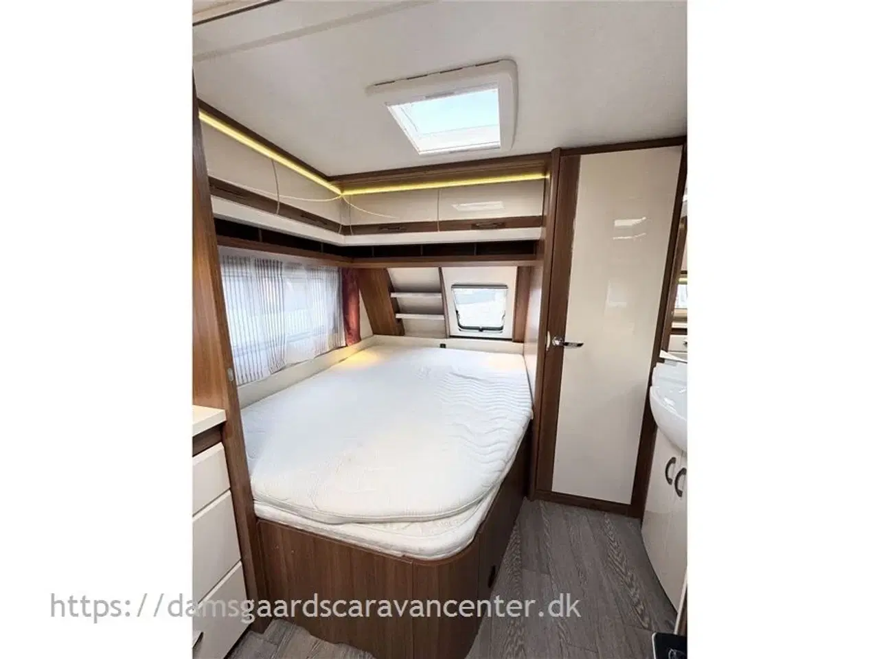 Billede 15 - 2016 - Hobby Excellent 560 CFe   Dobbeltseng-Gulvtemp.-Mover-Telt
