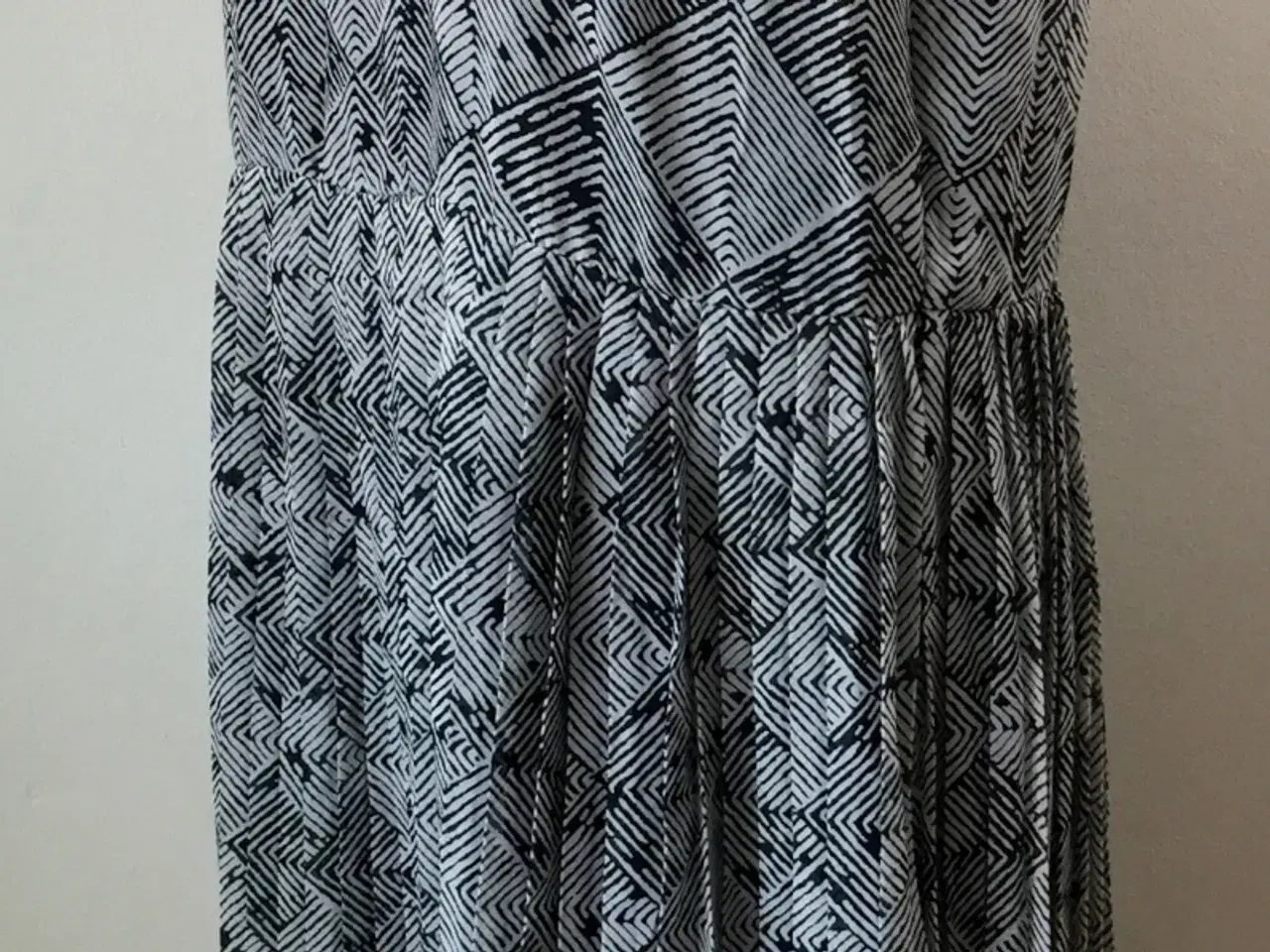 Billede 4 - Baum und Pherdgarten, kjole str. 44