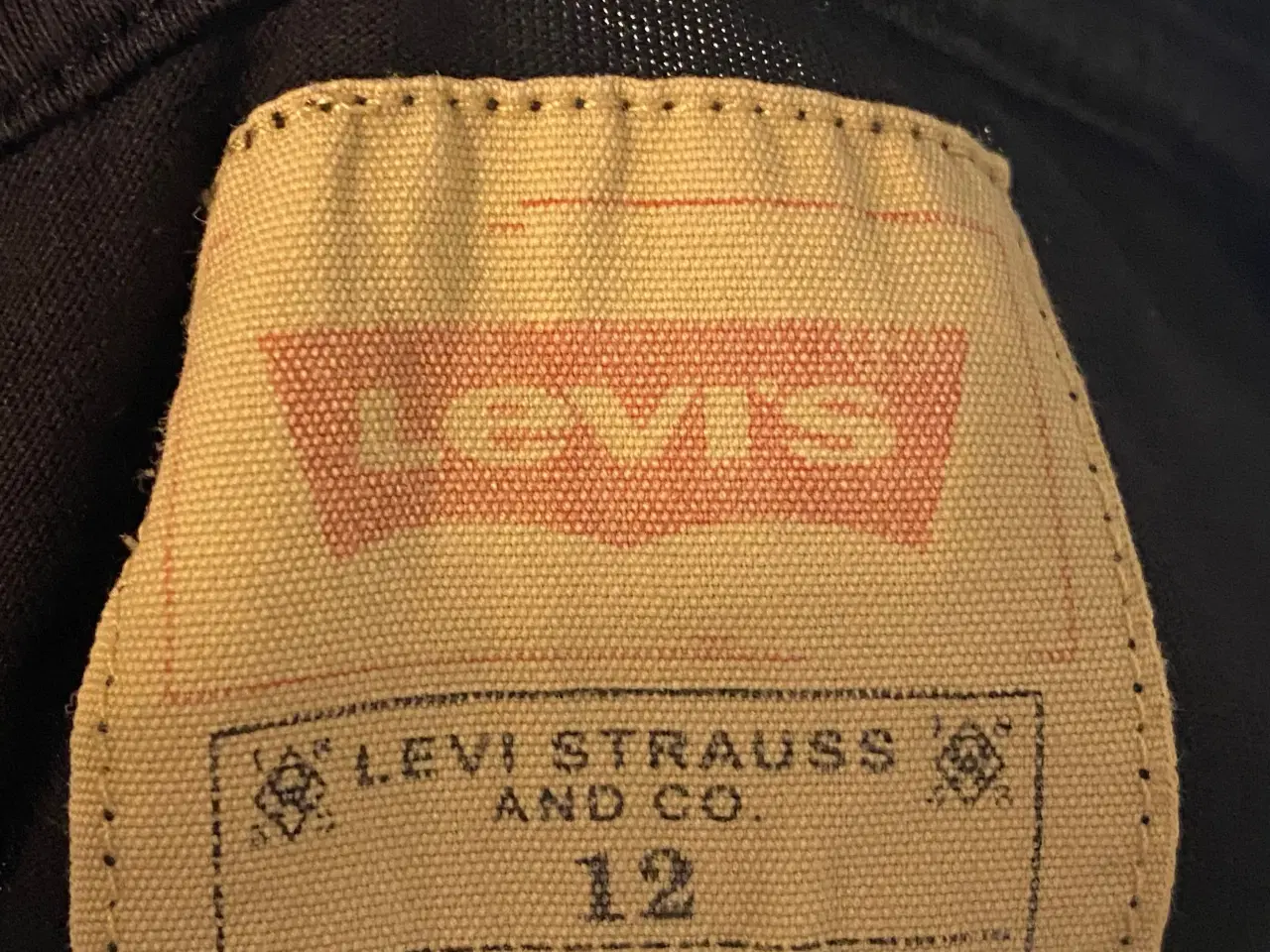 Billede 2 - NY Levi's Bluse Str. 152 (12år)